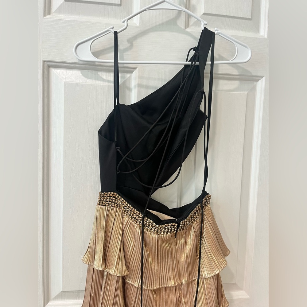 Mac Duggal Black and Gold Tiered One Shoulder Gown - Picture 6 of 7